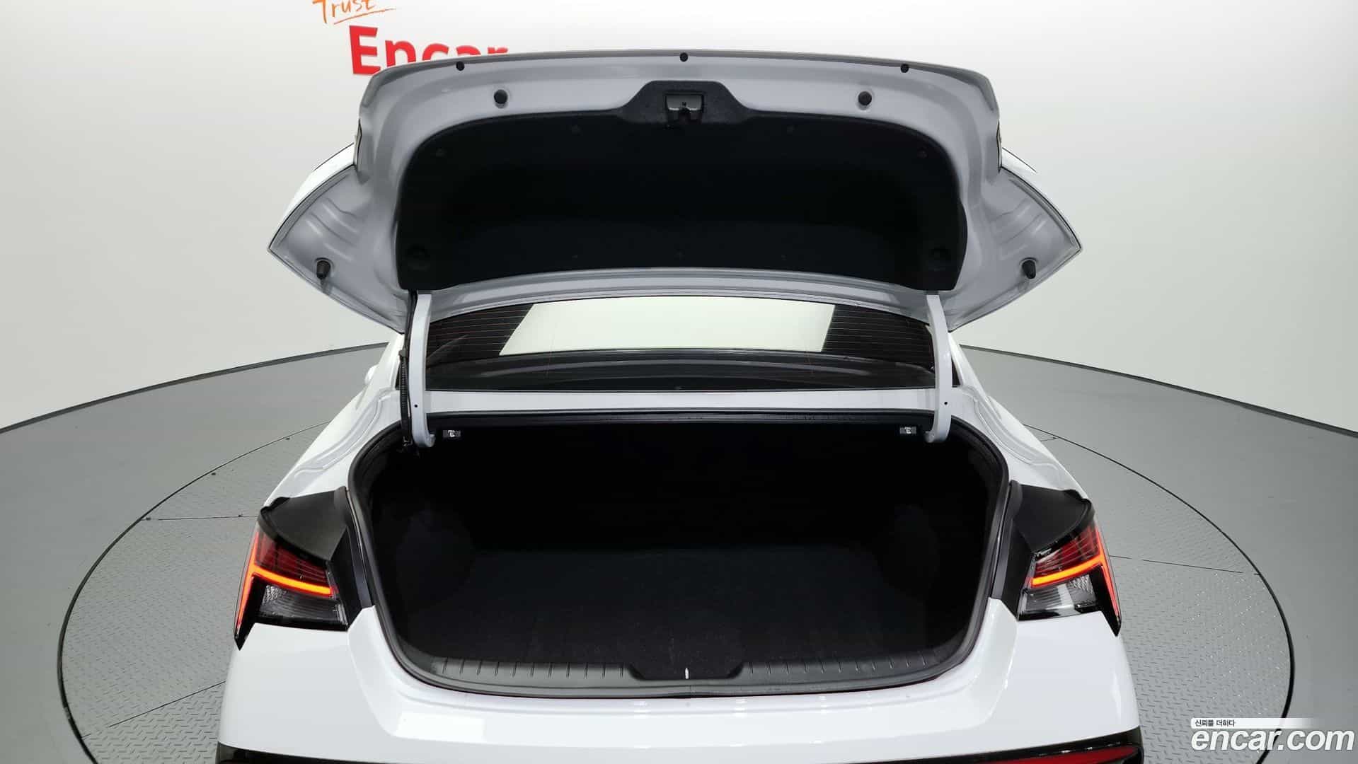 AVANTE Hyundai 2024.9-OPTION-024