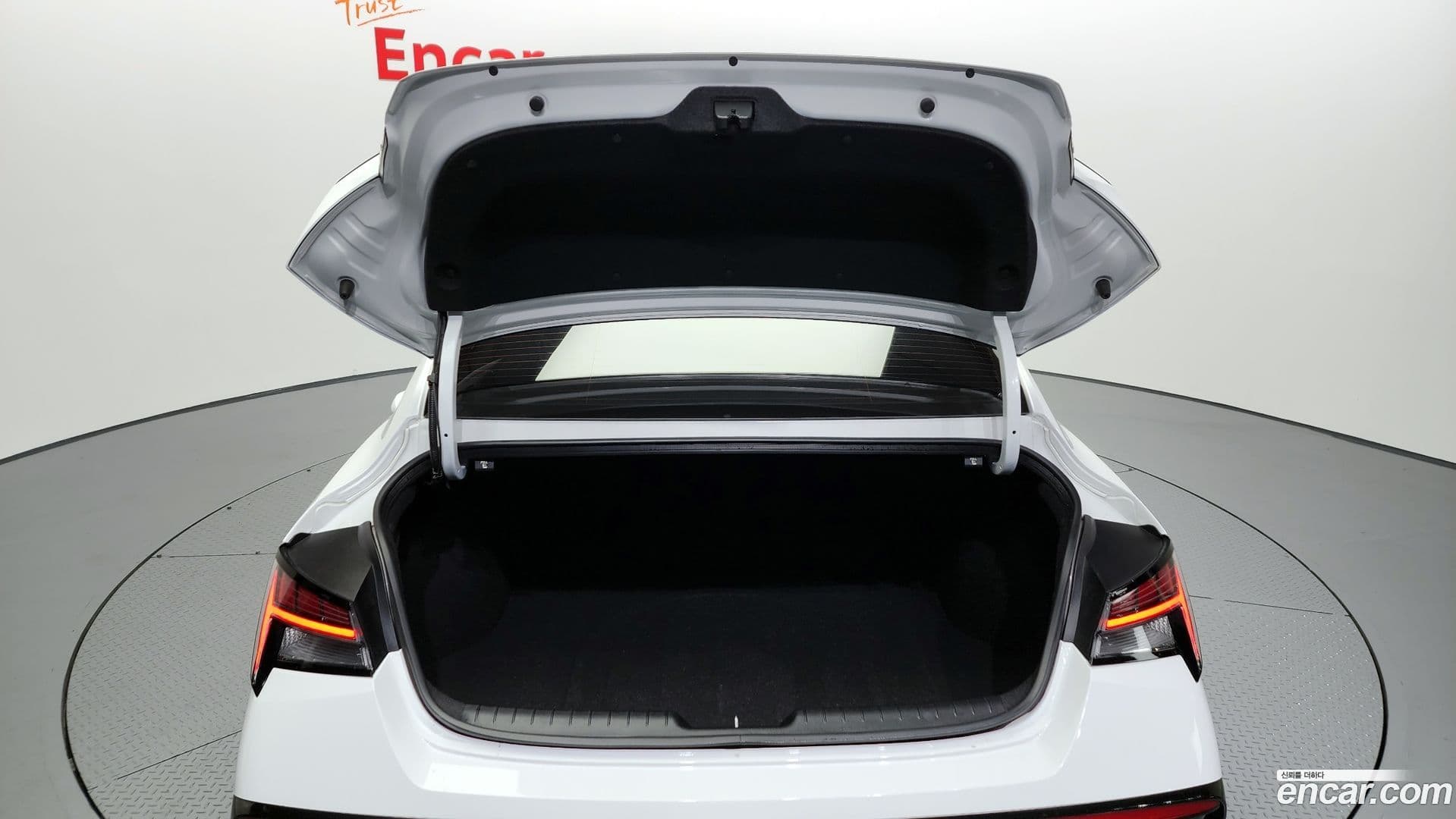 Main__Slider__Photo:AVANTE Hyundai 2024.9-19