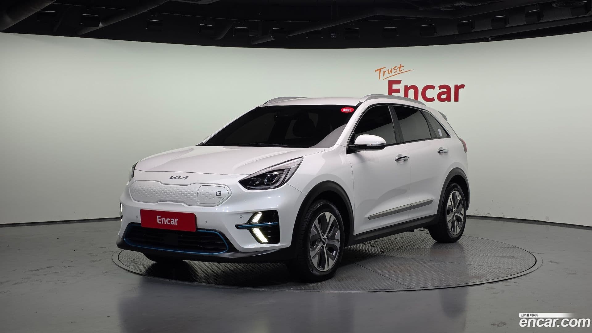 Main__Slider__Photo:Niro Kia 2021.9-0