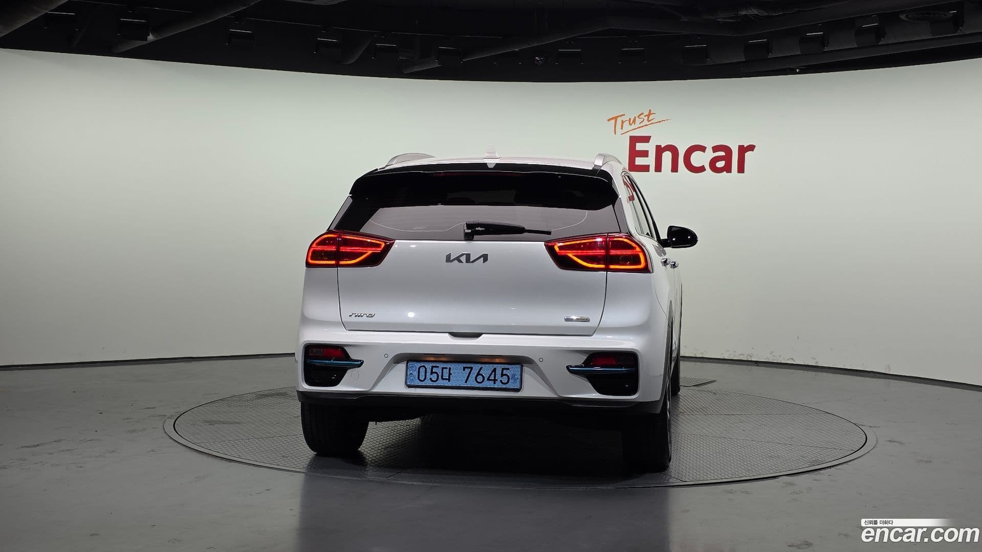 Main__Slider__Photo:Niro Kia 2021.9-3