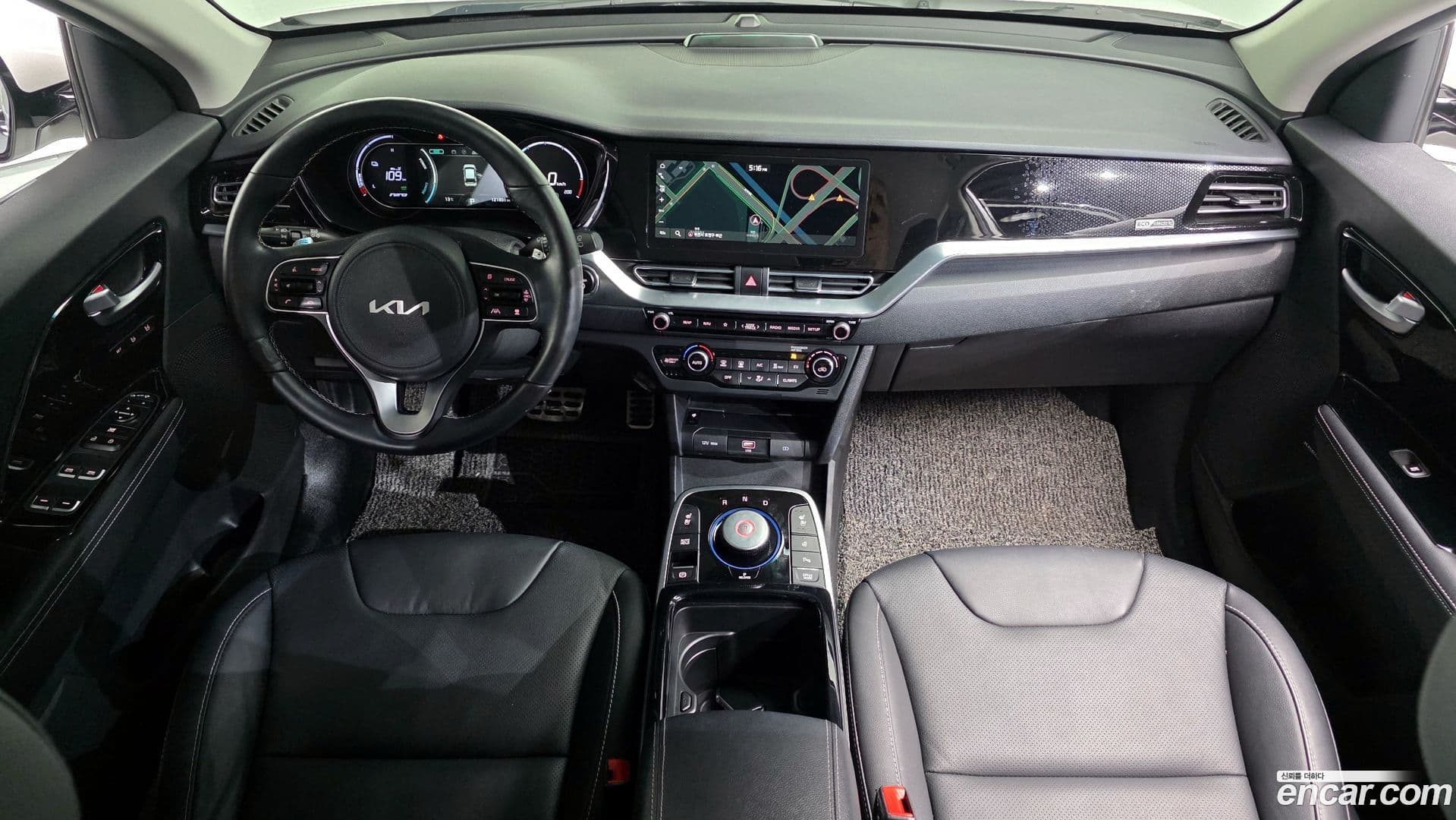 Main__Slider__Photo:Niro Kia 2021.9-6