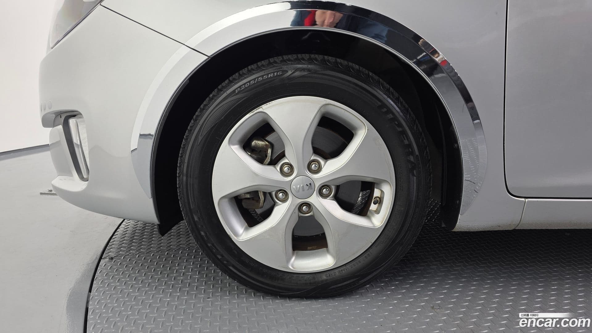 Main__Slider__Photo:Carens Kia 2016.5-4