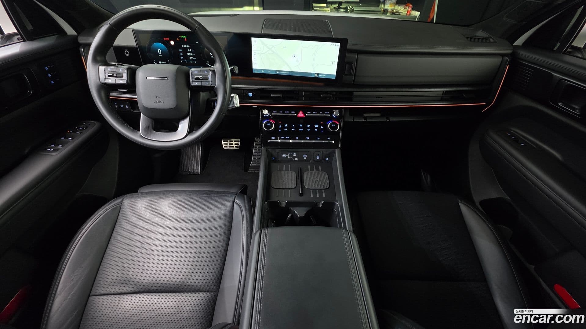 Main__Slider__Photo:Santafe Hyundai 2023.9-6