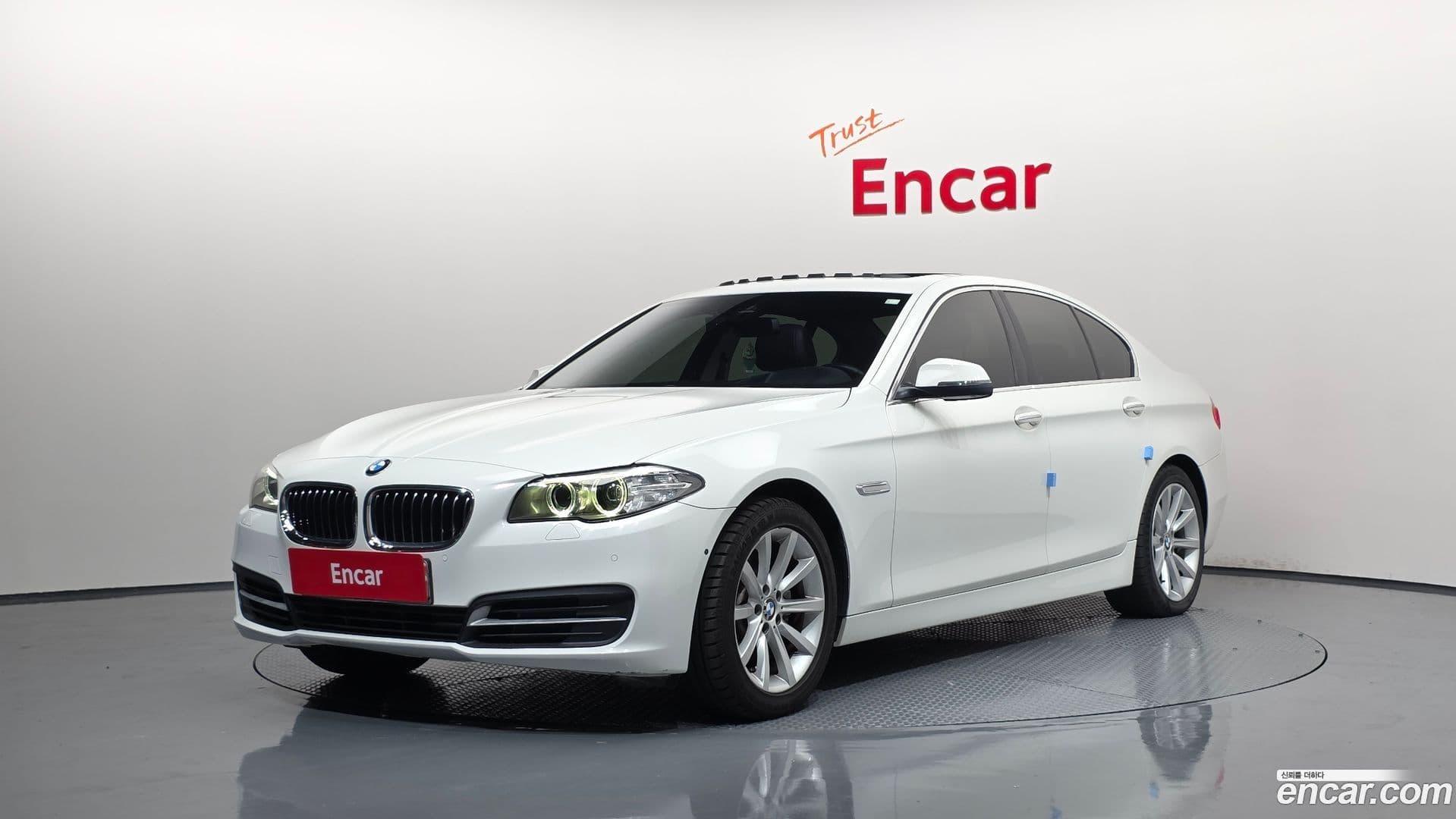 Main__Slider__Photo:5-Series BMW 2013.11-0