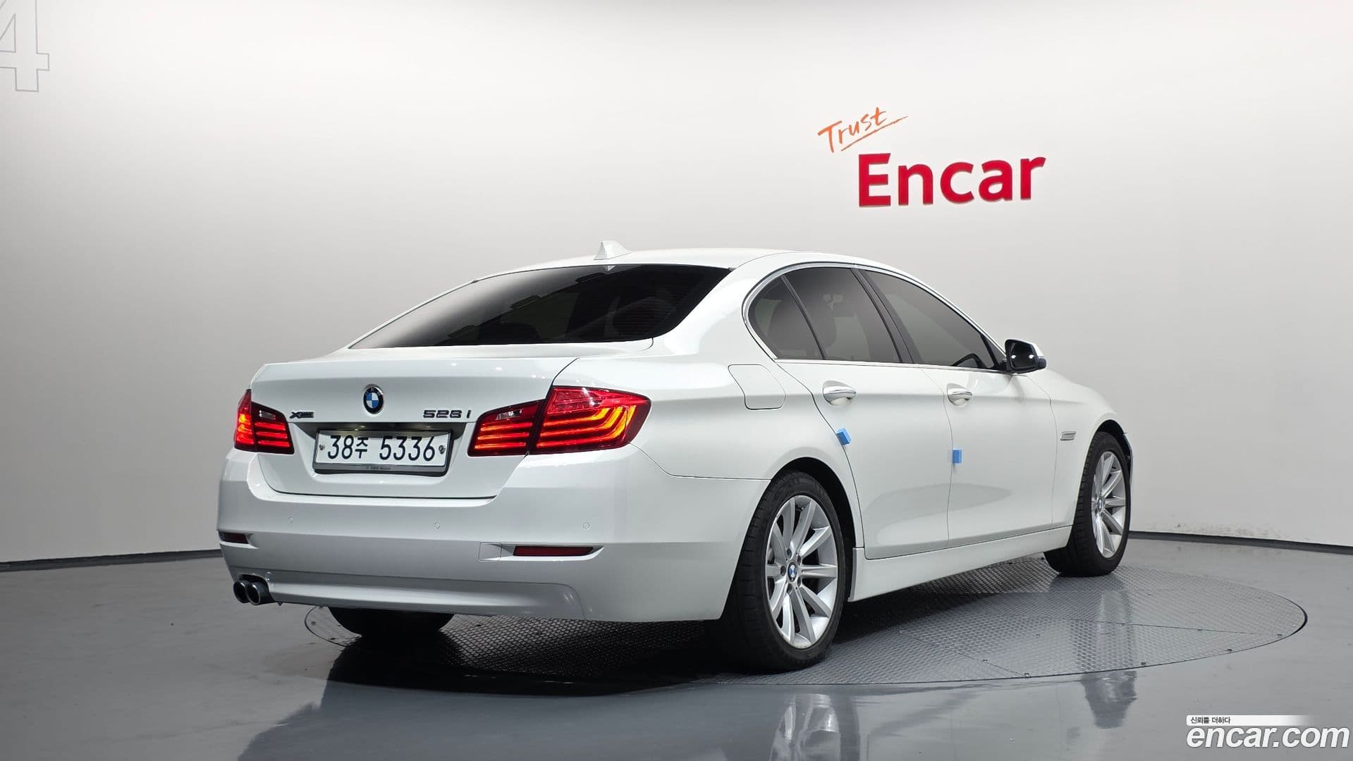 Main__Slider__Photo:5-Series BMW 2013.11-1