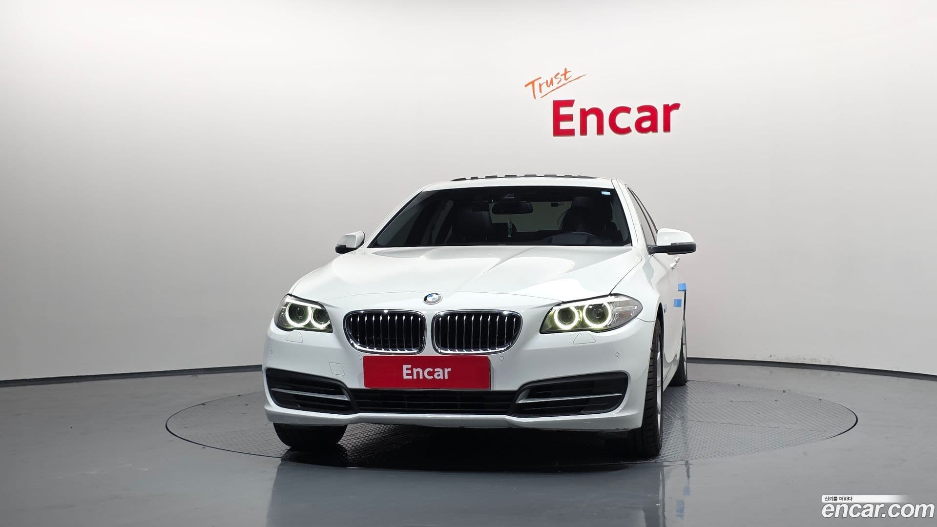 Main__Slider__Photo:5-Series BMW 2013.11-2