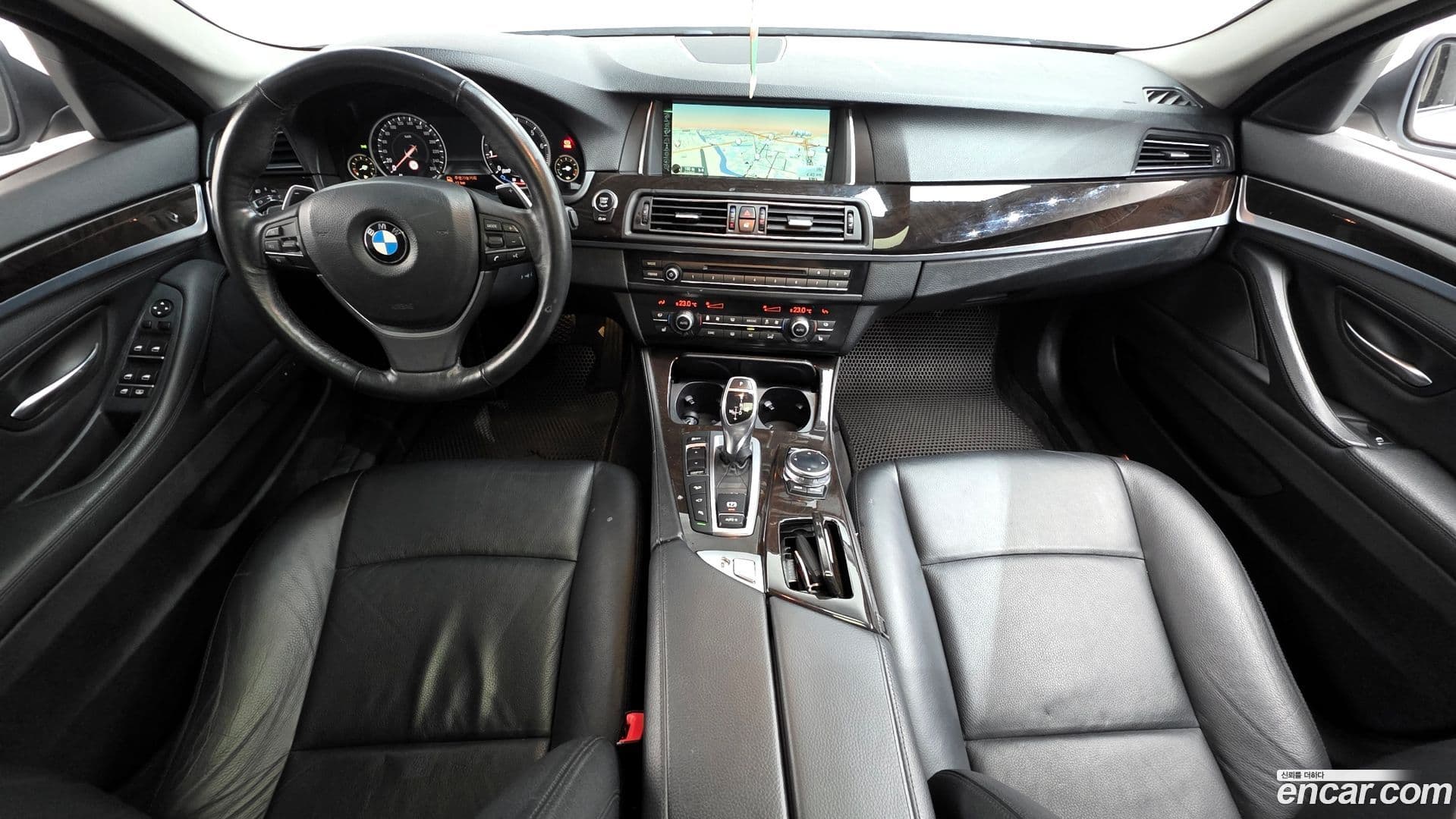 Main__Slider__Photo:5-Series BMW 2013.11-6