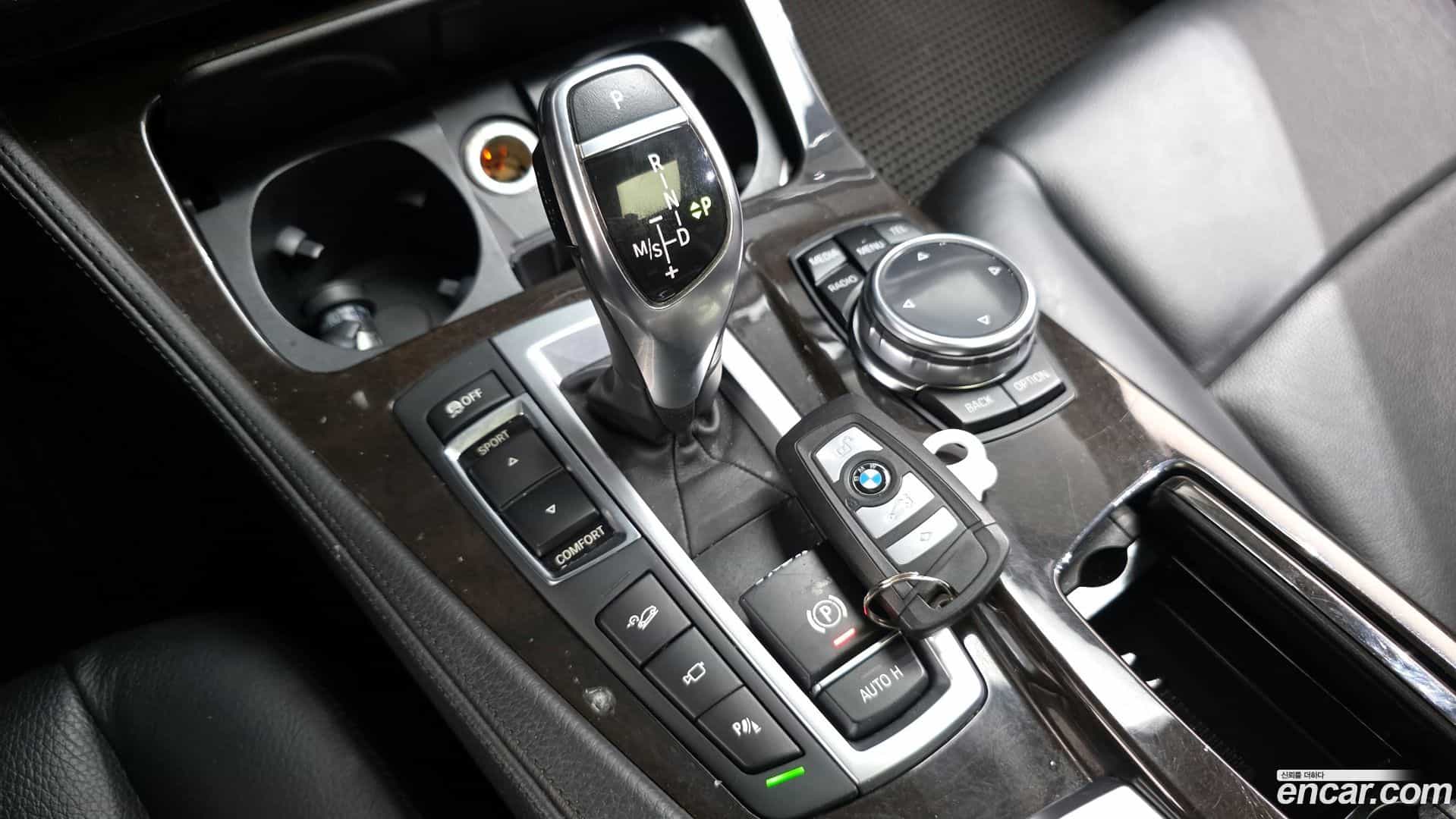 5-Series BMW 2013.11-INNER-009