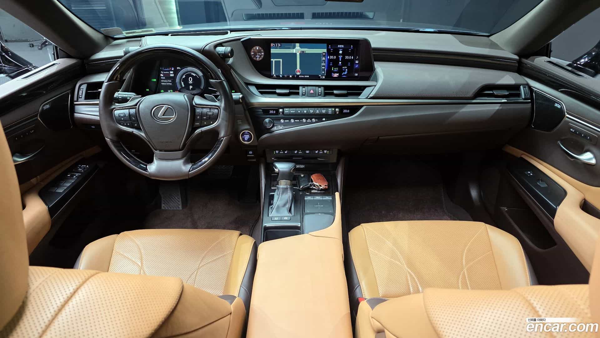 ES Lexus 2019.0-INNER-007
