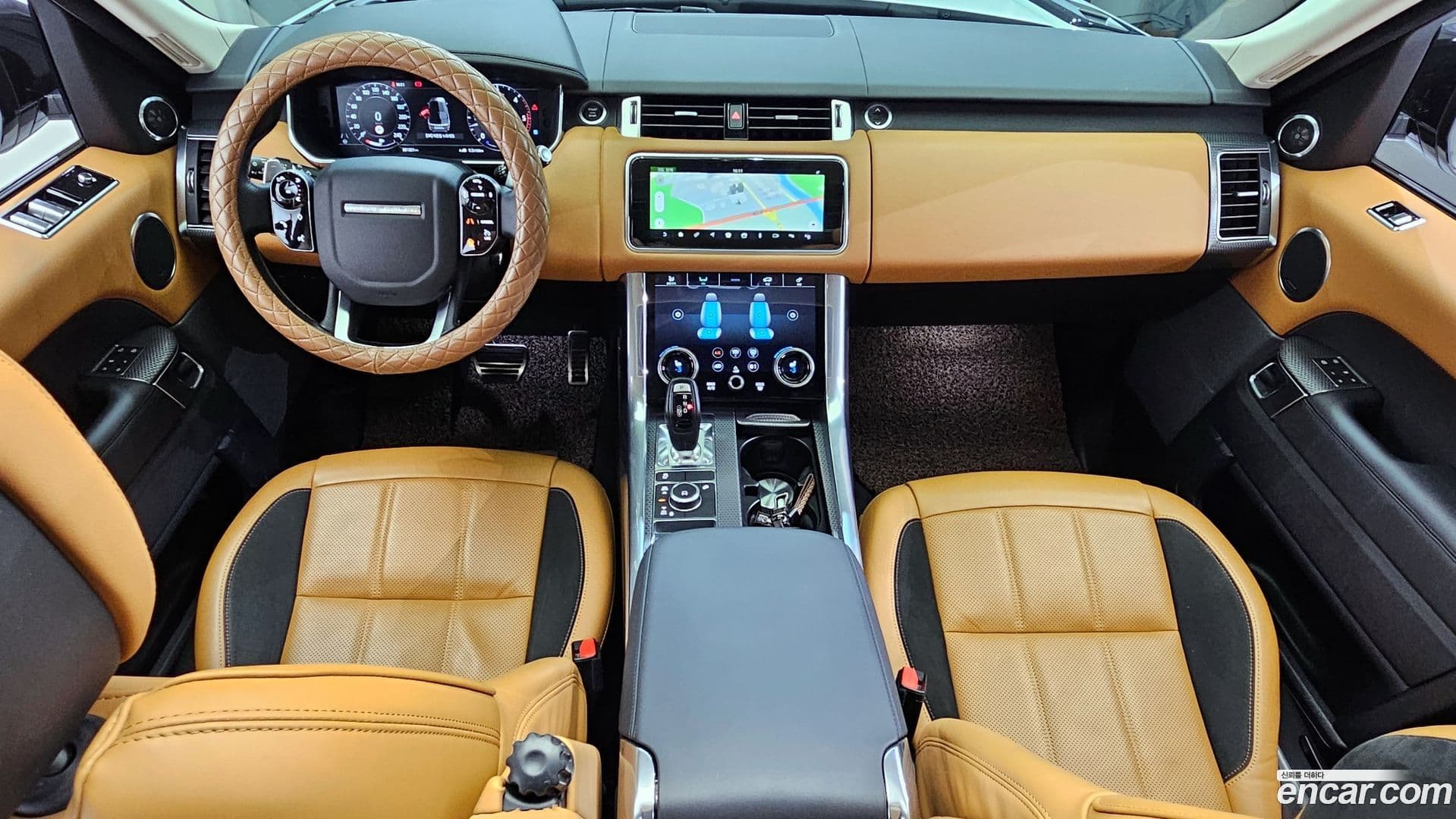 Main__Slider__Photo:Range Rover Sport Land Rover 2021.4-6