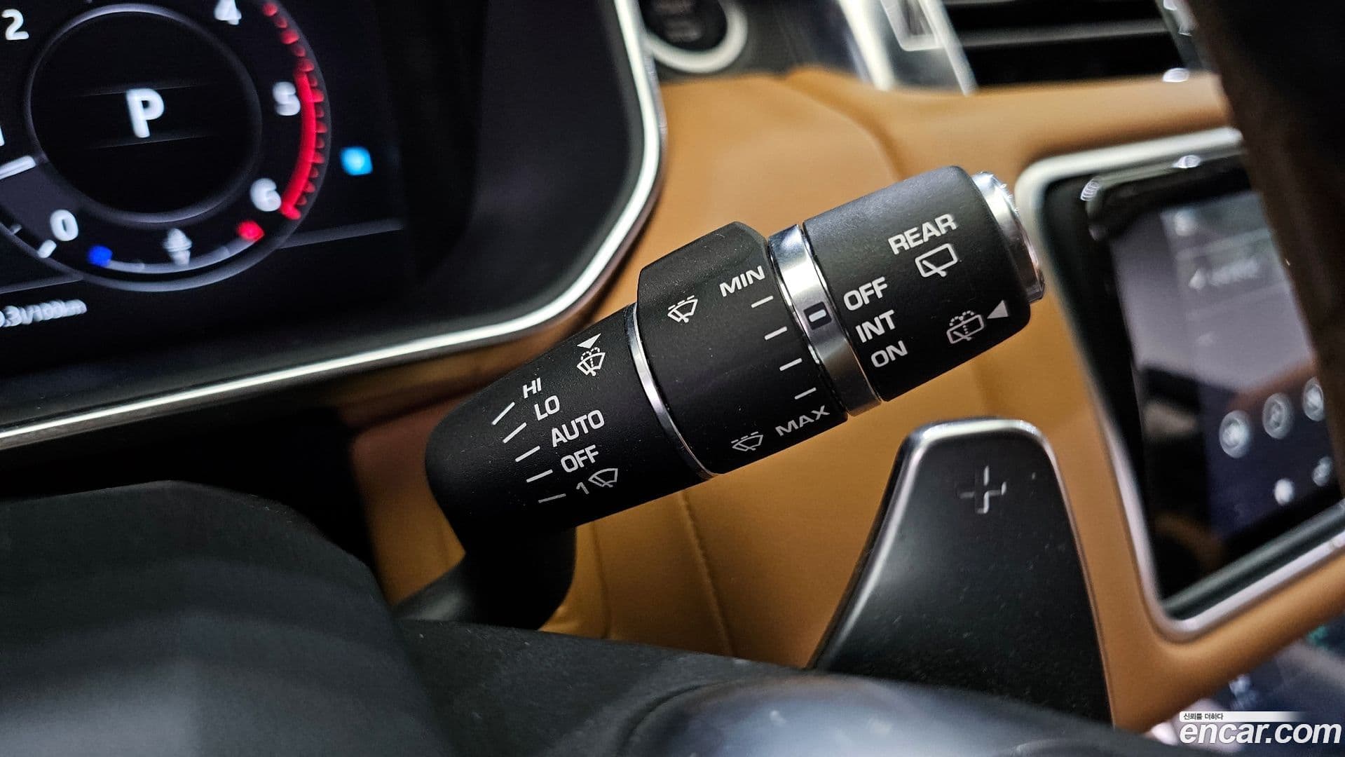 Main__Slider__Photo:Range Rover Sport Land Rover 2021.4-14