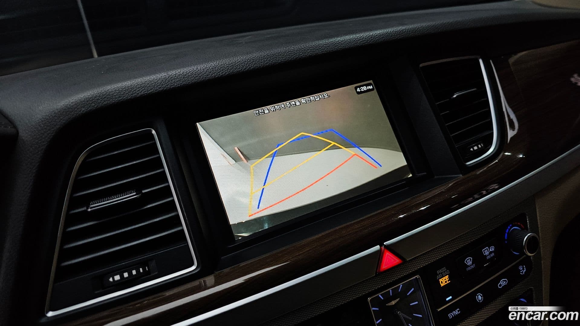 Main__Slider__Photo:G80 Genesis 2019.5-15