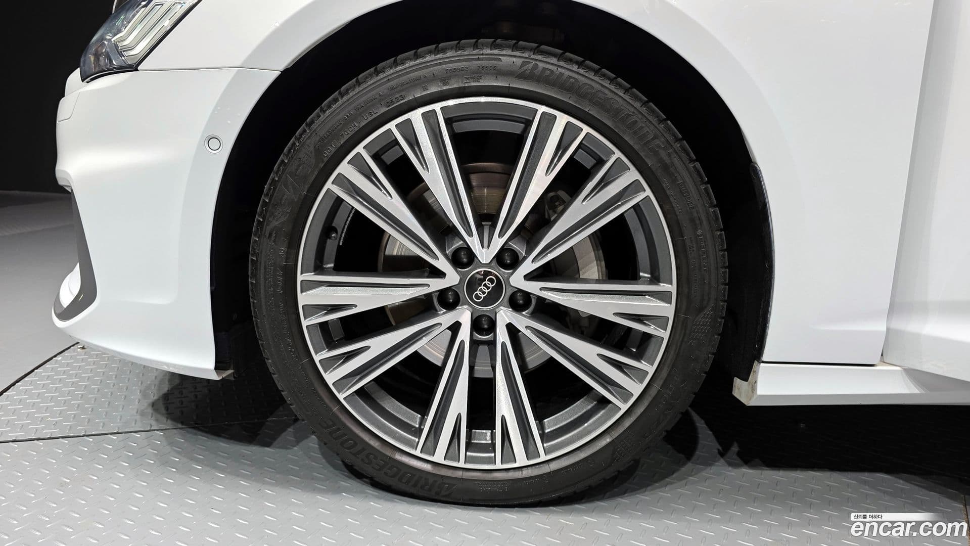 Main__Slider__Photo:A6 Audi 2023.11-4