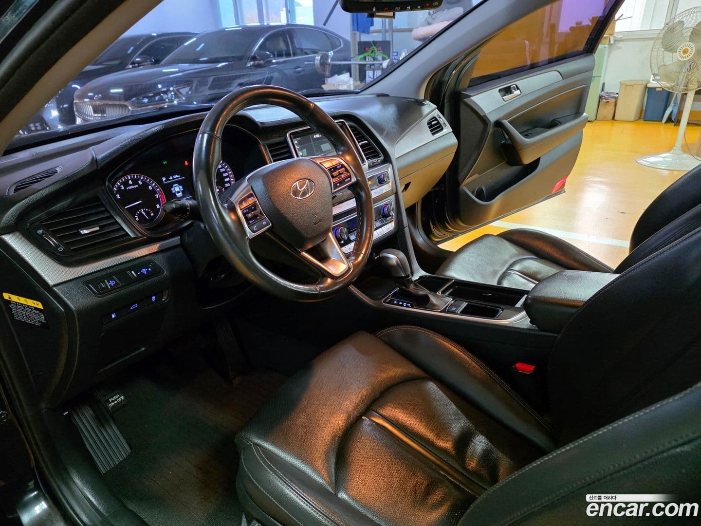 Main__Slider__Photo:Sonata Hyundai 2018.3-5