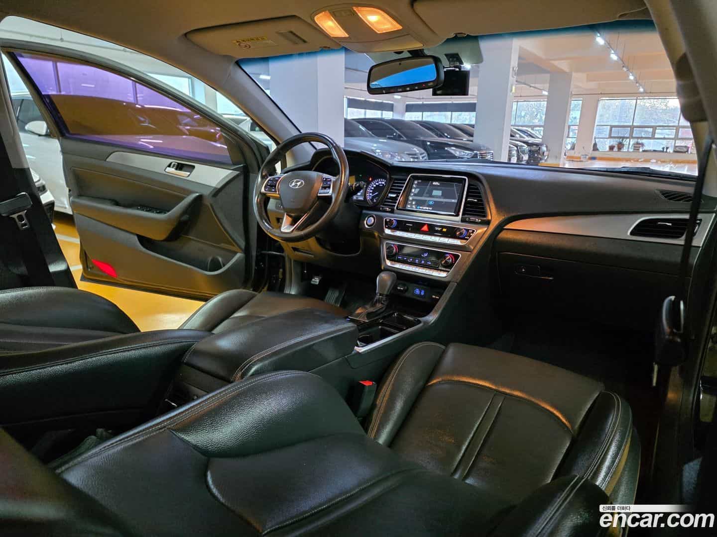 Sonata Hyundai 2018.3-INNER-010