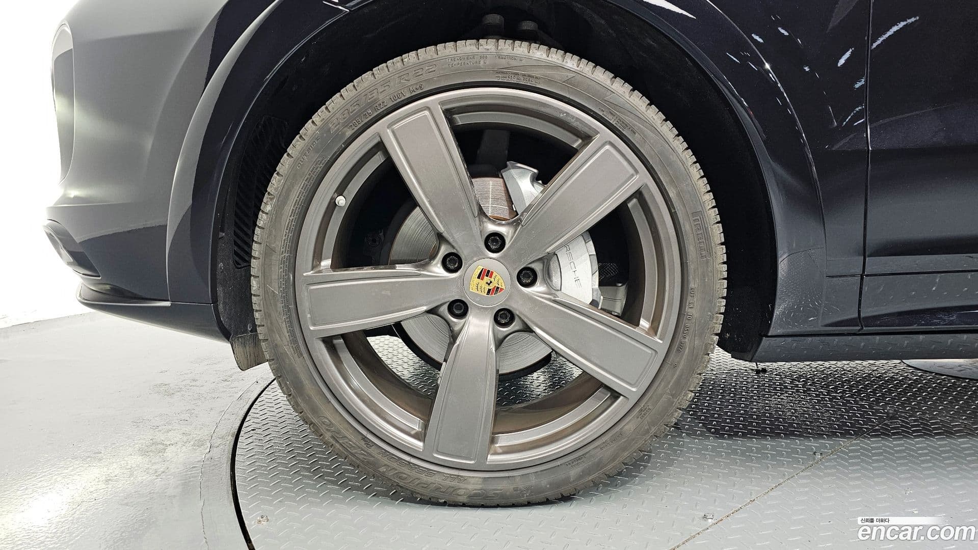 Main__Slider__Photo:Cayenne Porsche 2021.0-4