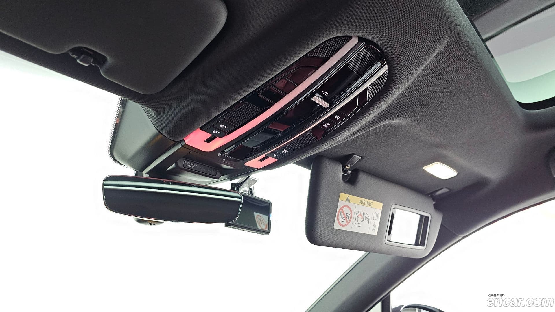 Main__Slider__Photo:Cayenne Porsche 2021.0-13