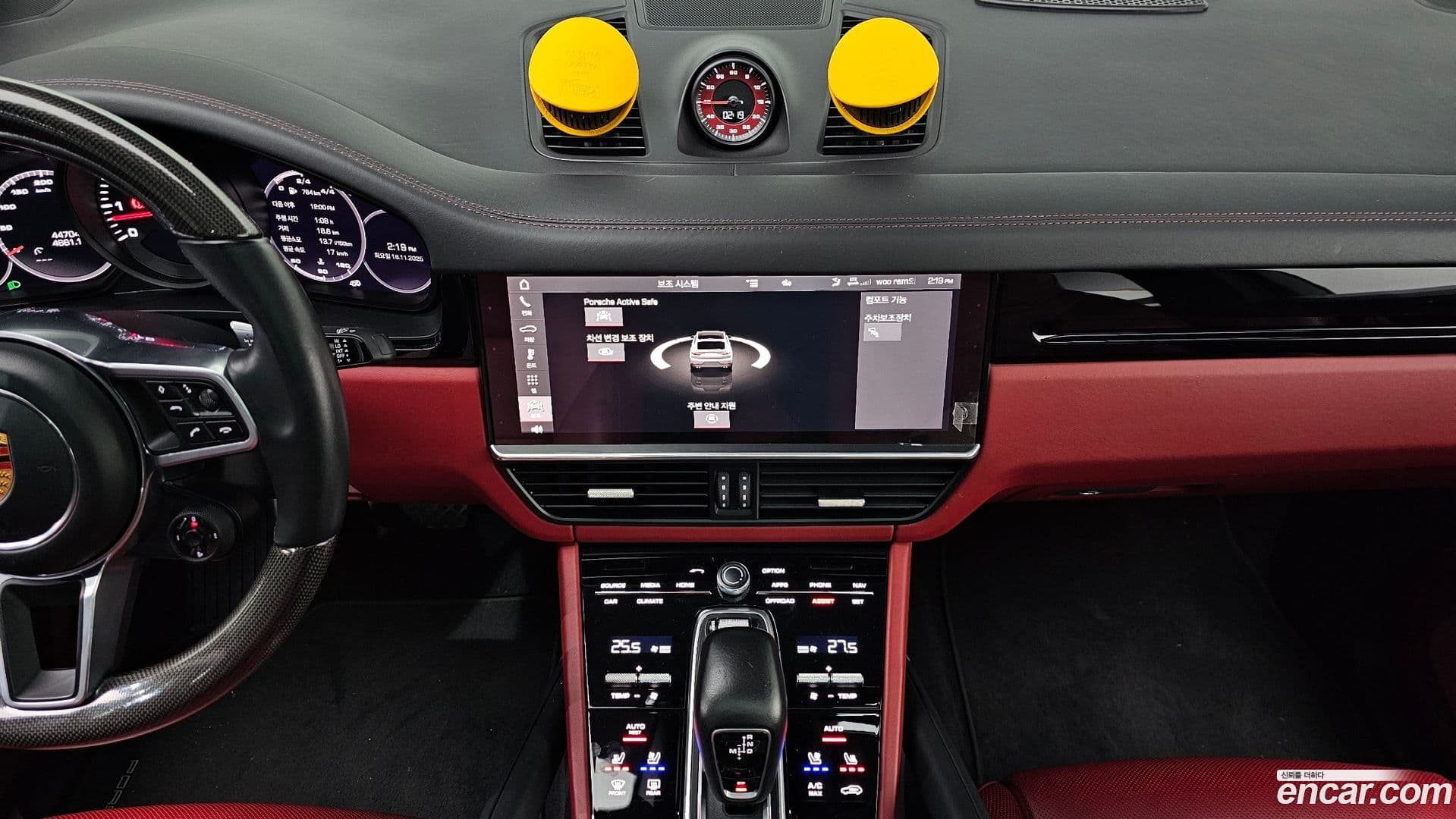 Main__Slider__Photo:Cayenne Porsche 2021.0-17