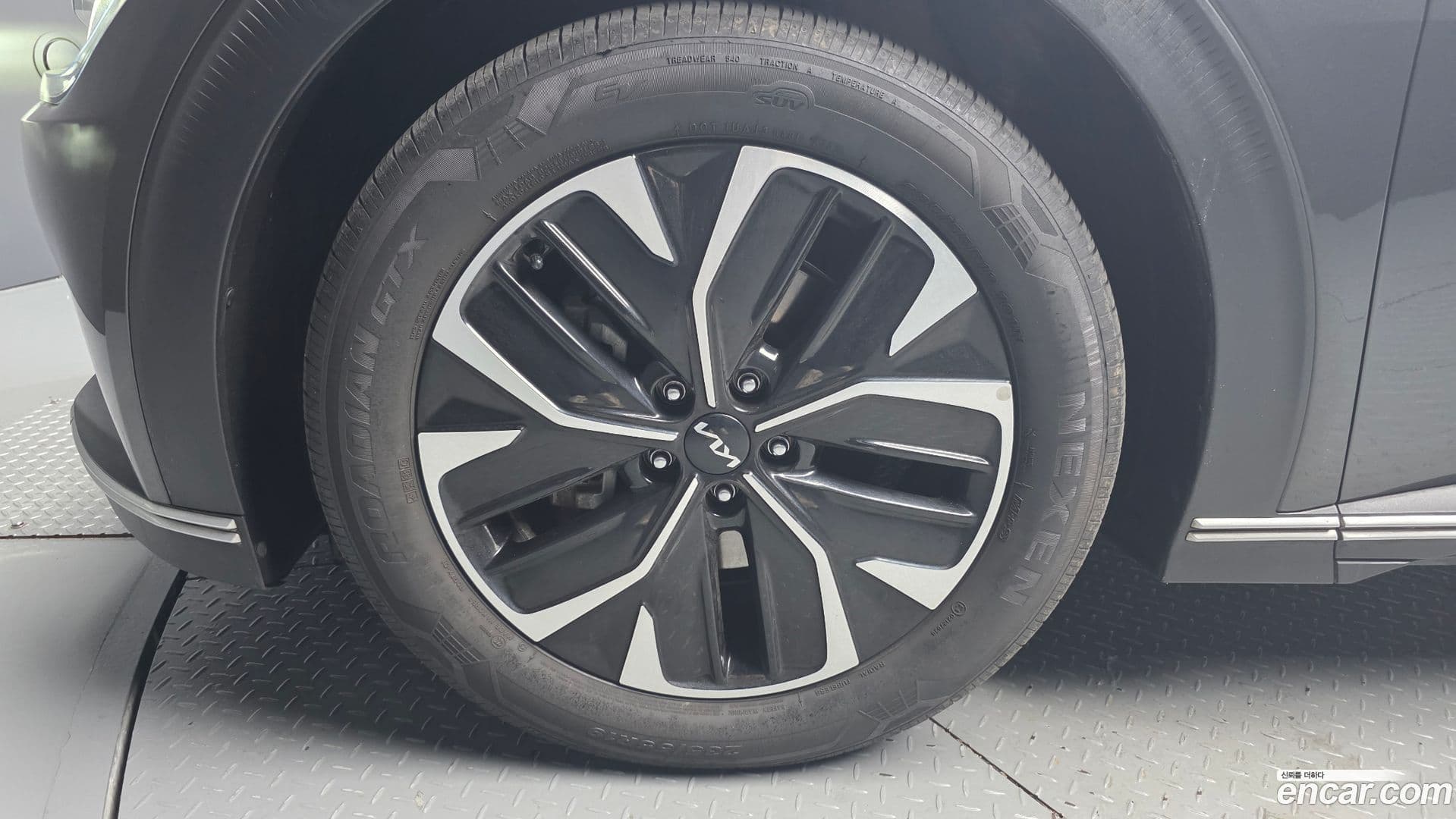 Main__Slider__Photo:EV6 Kia 2022.6-4