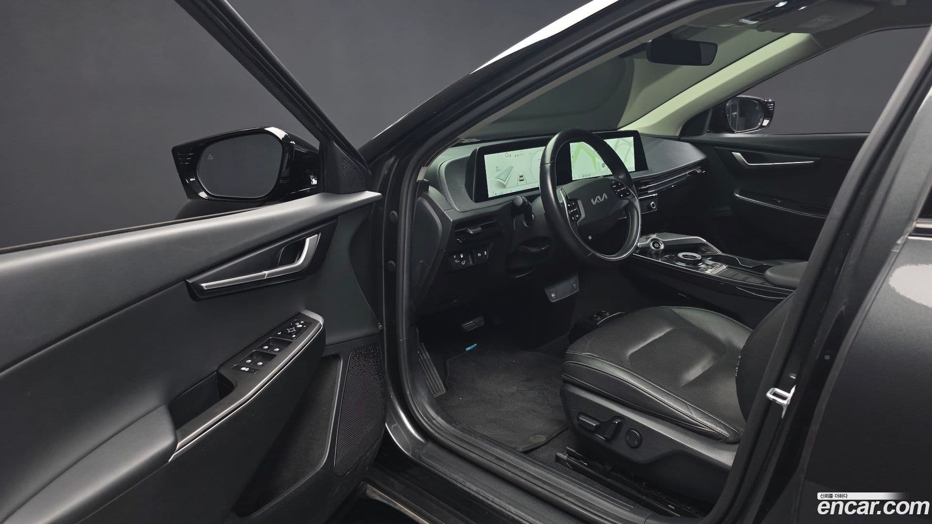 Main__Slider__Photo:EV6 Kia 2022.6-9