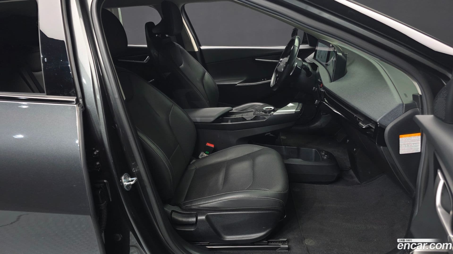 Main__Slider__Photo:EV6 Kia 2022.6-10