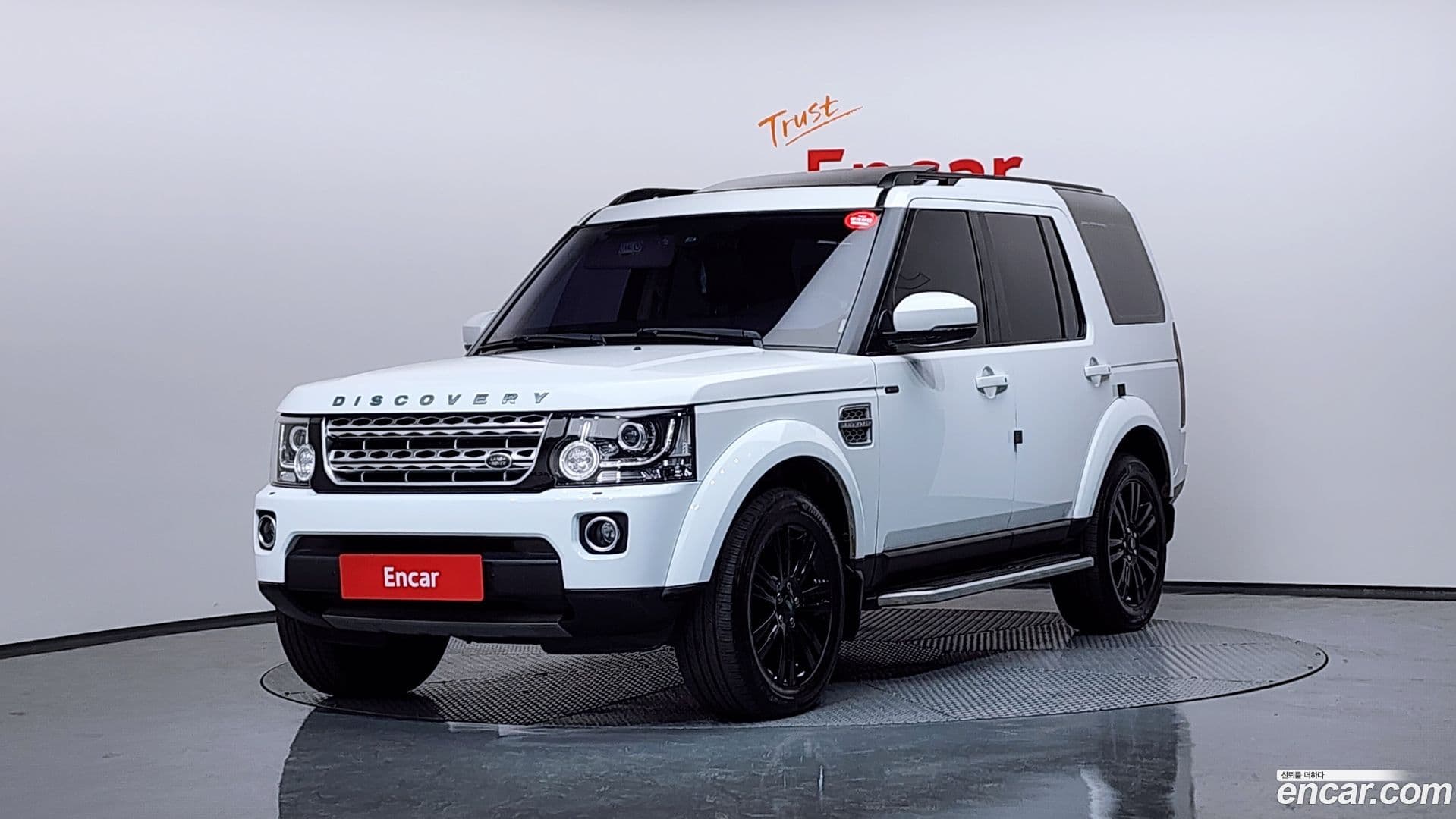 Main__Slider__Photo:Discovery Land Rover 2016.11-0