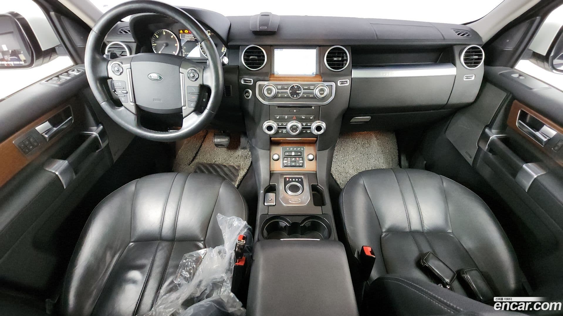 Main__Slider__Photo:Discovery Land Rover 2016.11-6