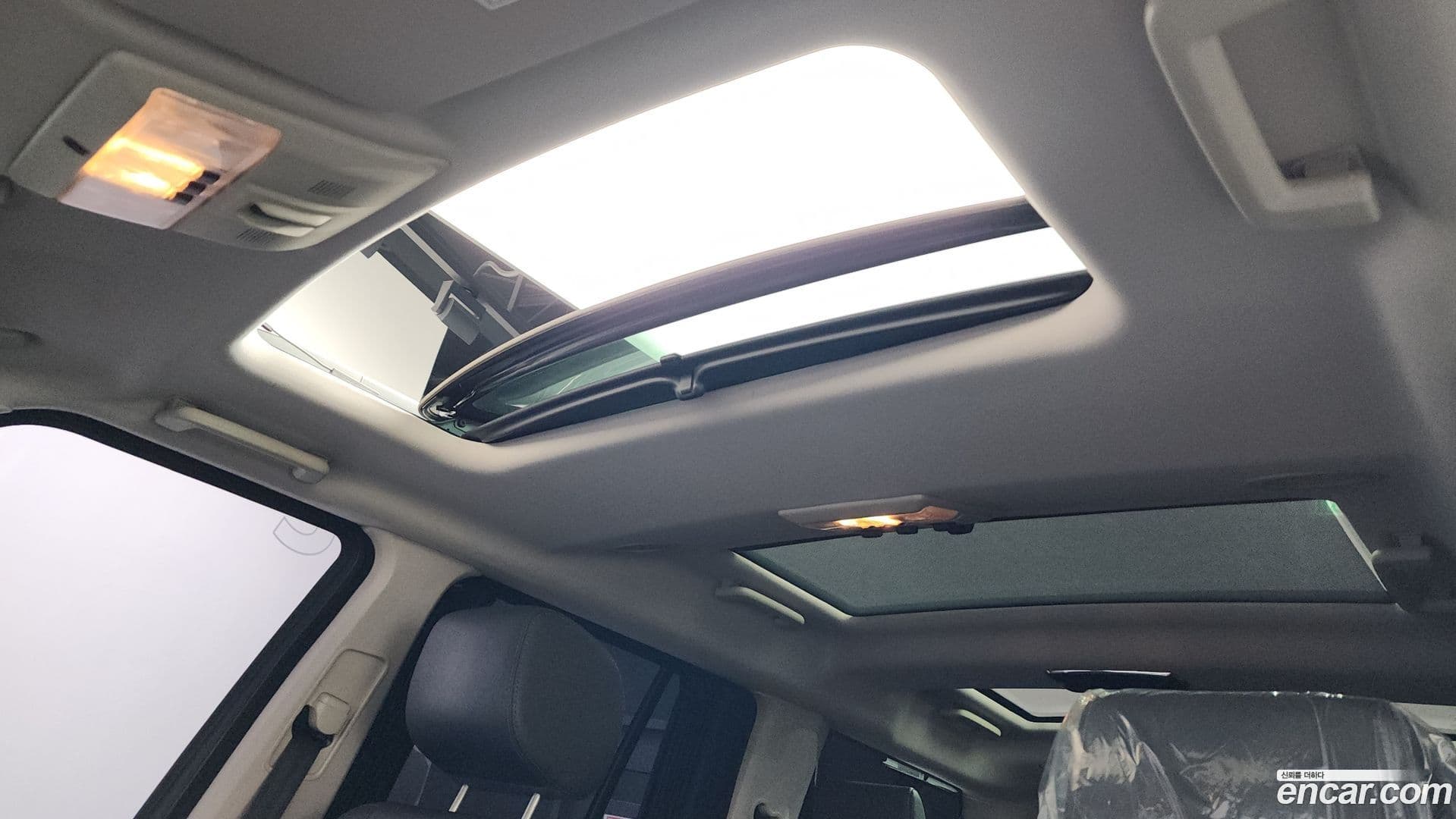 Main__Slider__Photo:Discovery Land Rover 2016.11-17