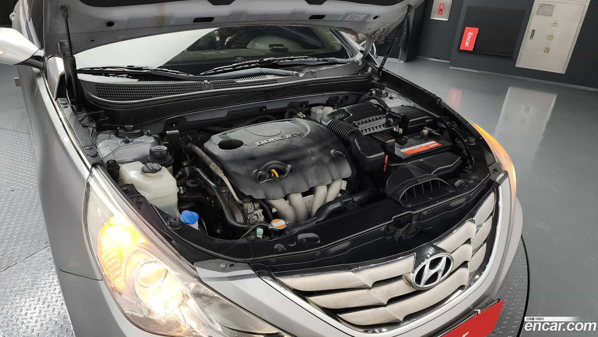 Sonata Hyundai 2009.11-INNER-006