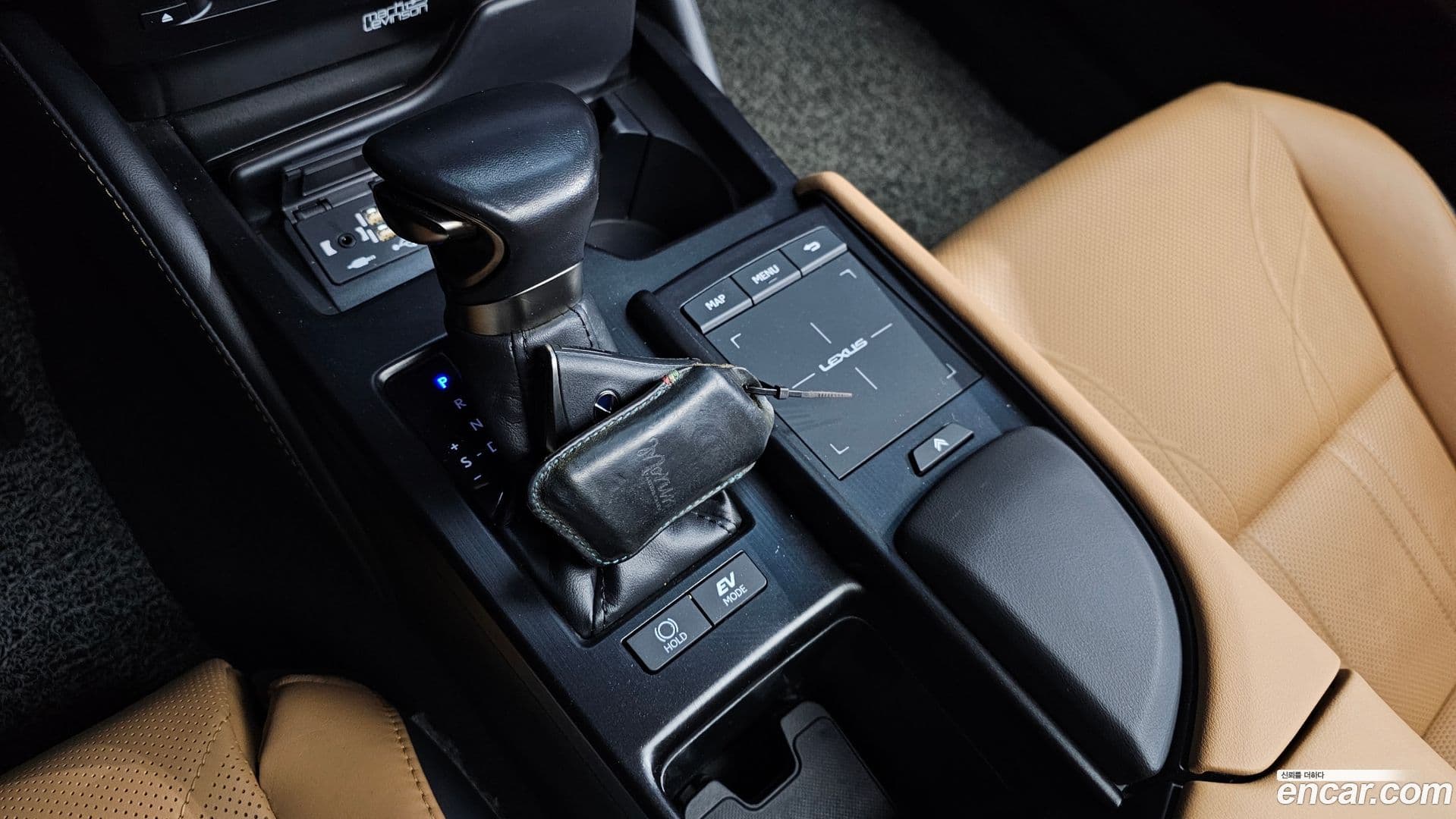 Main__Slider__Photo:ES Lexus 2022.5-8