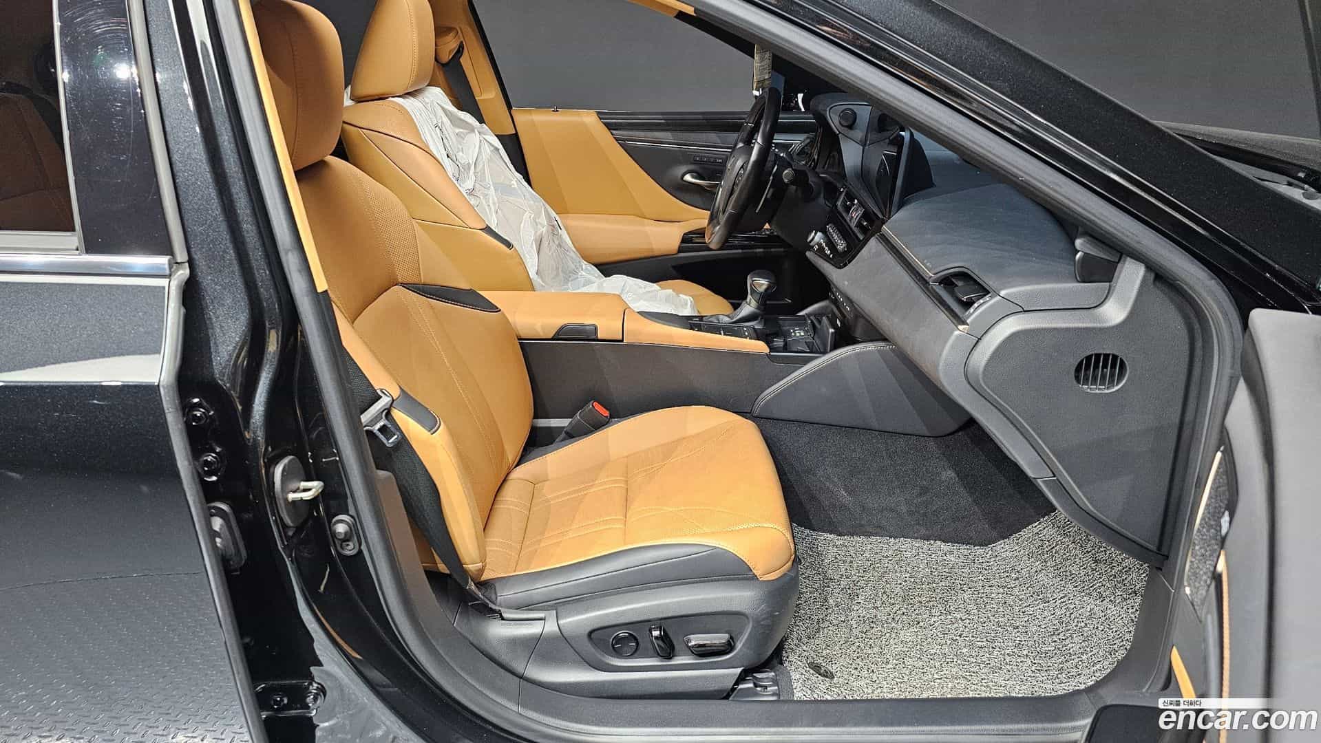 ES Lexus 2022.5-INNER-010