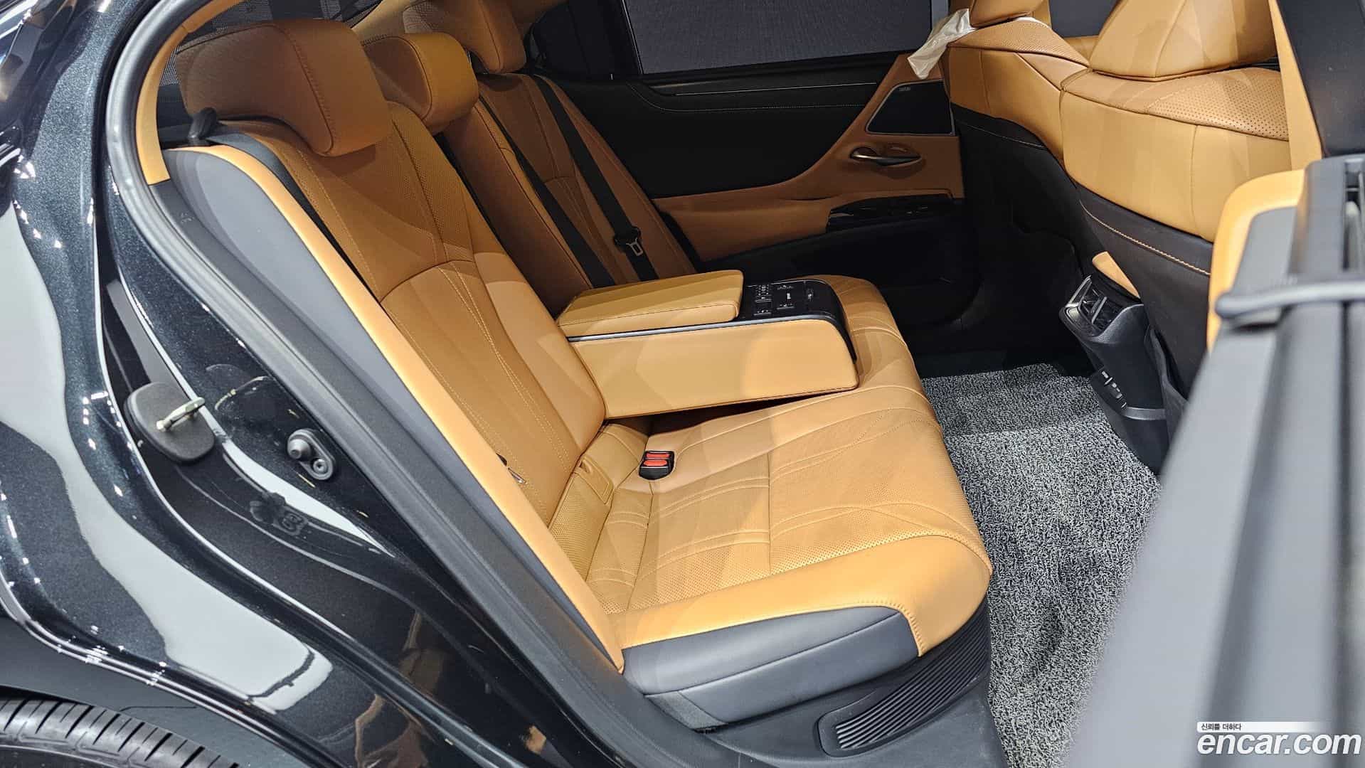 ES Lexus 2022.5-OPTION-016