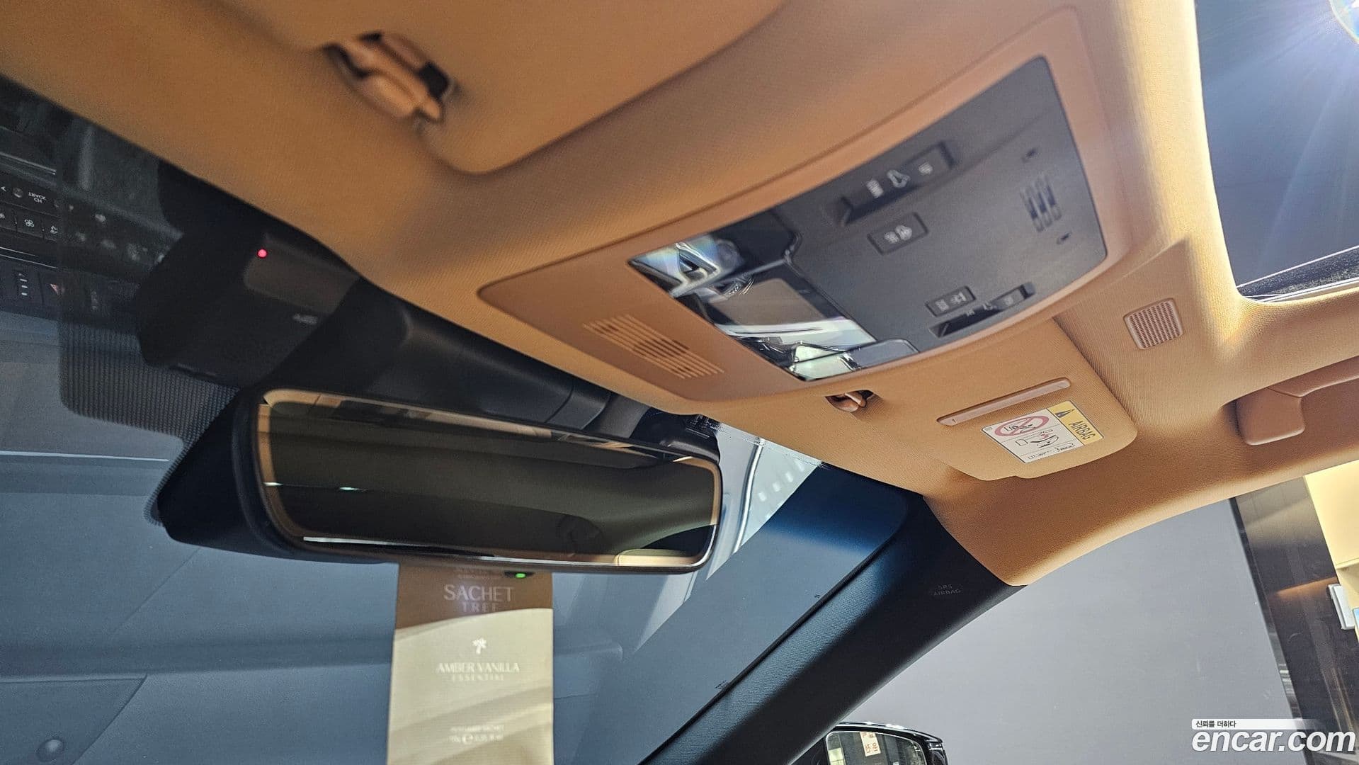 Main__Slider__Photo:ES Lexus 2022.5-17