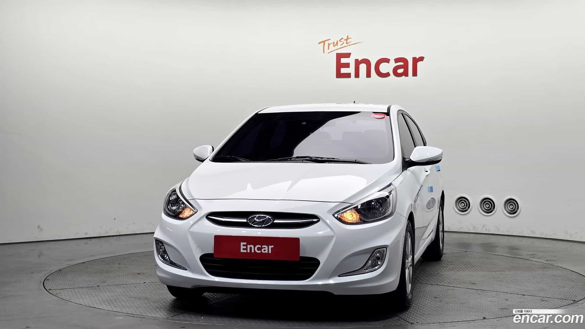 Accent Hyundai 2015.3-OUTER-003