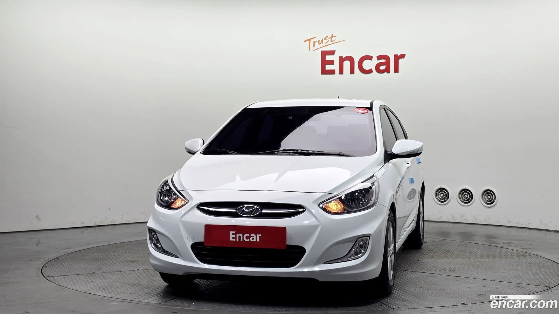 Main__Slider__Photo:Accent Hyundai 2015.3-2