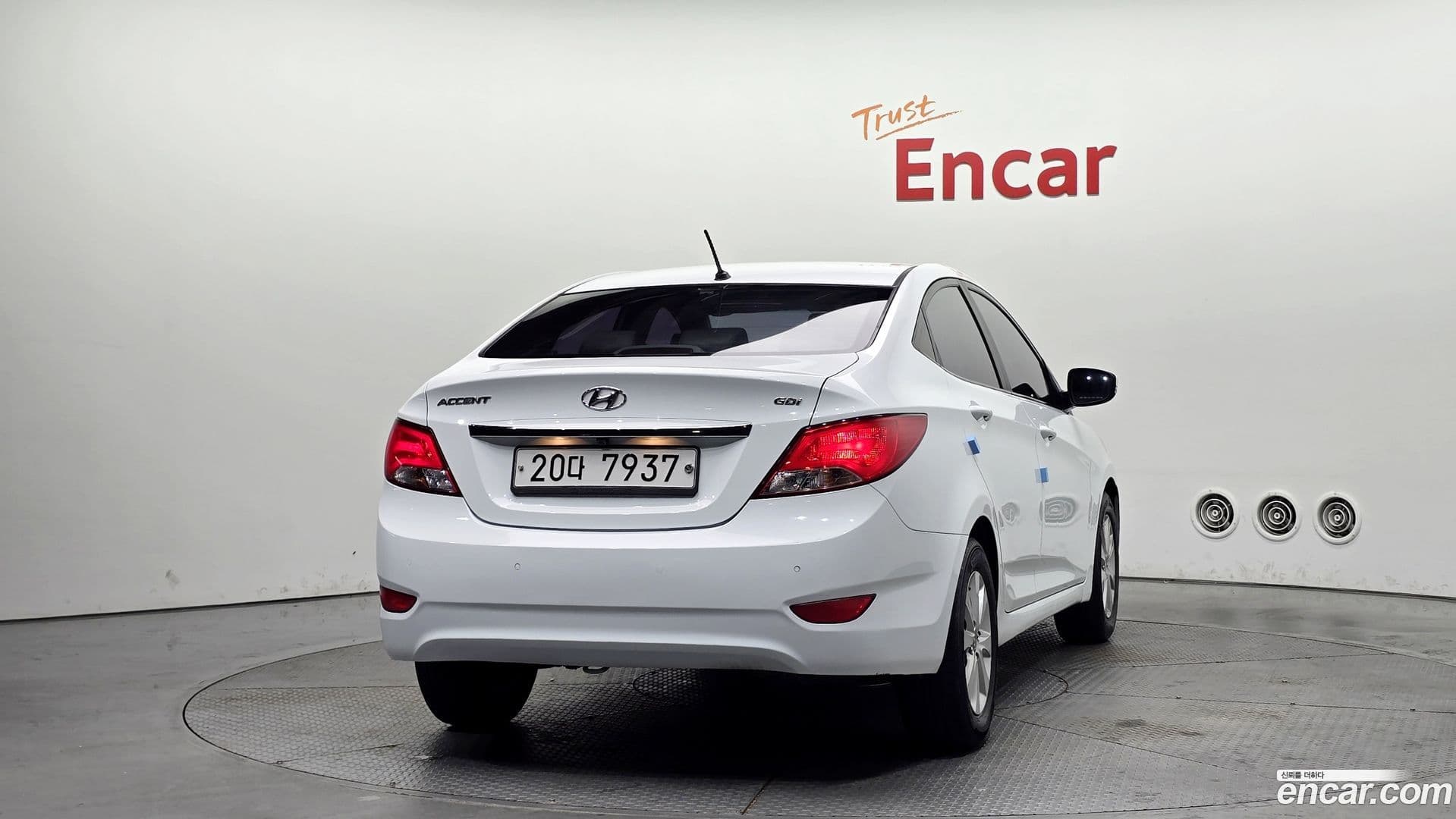 Main__Slider__Photo:Accent Hyundai 2015.3-3