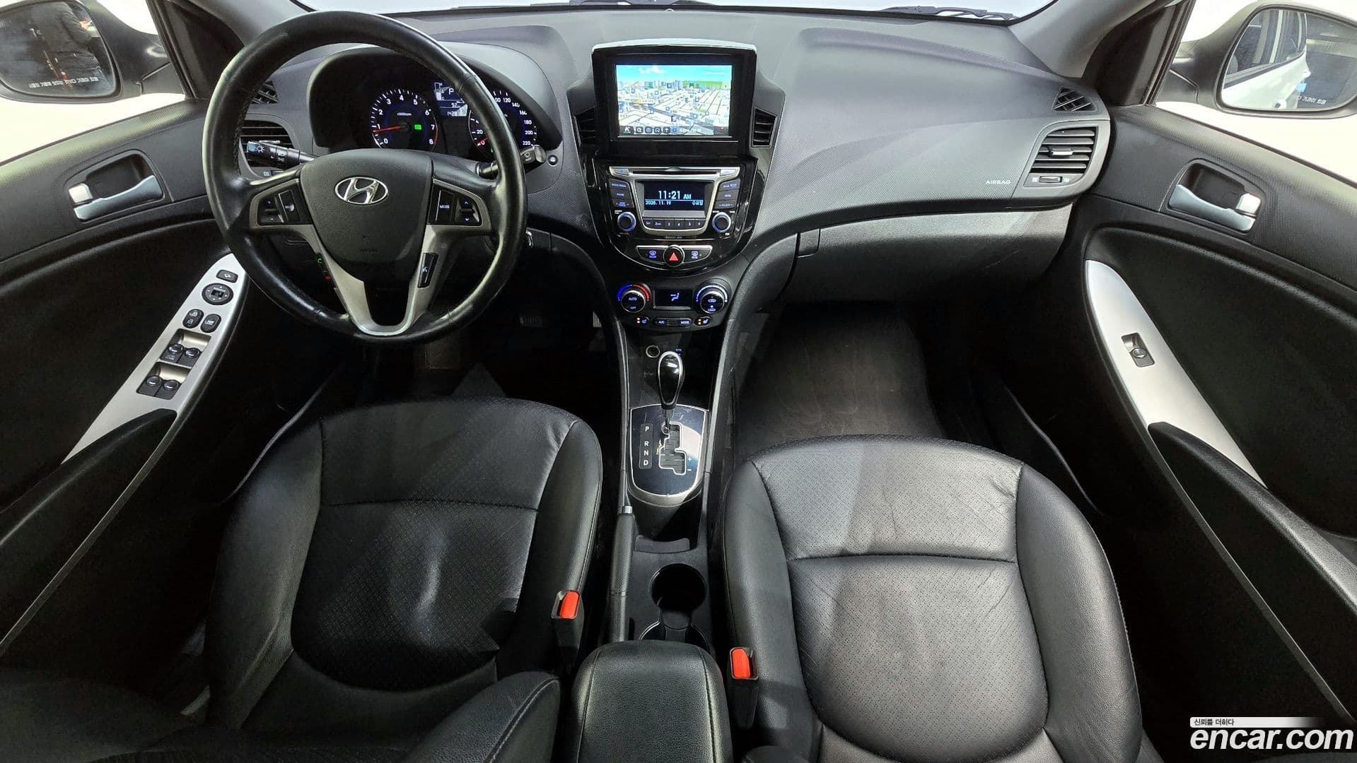 Main__Slider__Photo:Accent Hyundai 2015.3-6