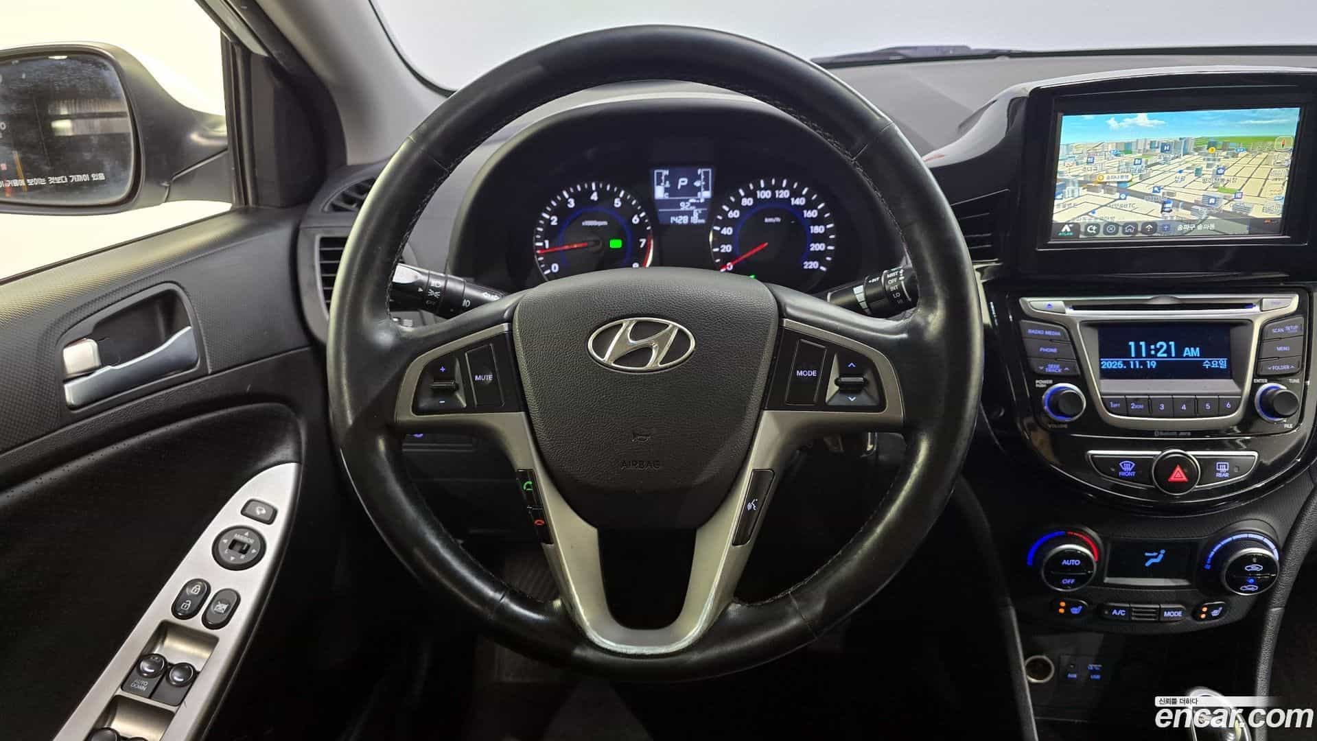 Accent Hyundai 2015.3-OPTION-019