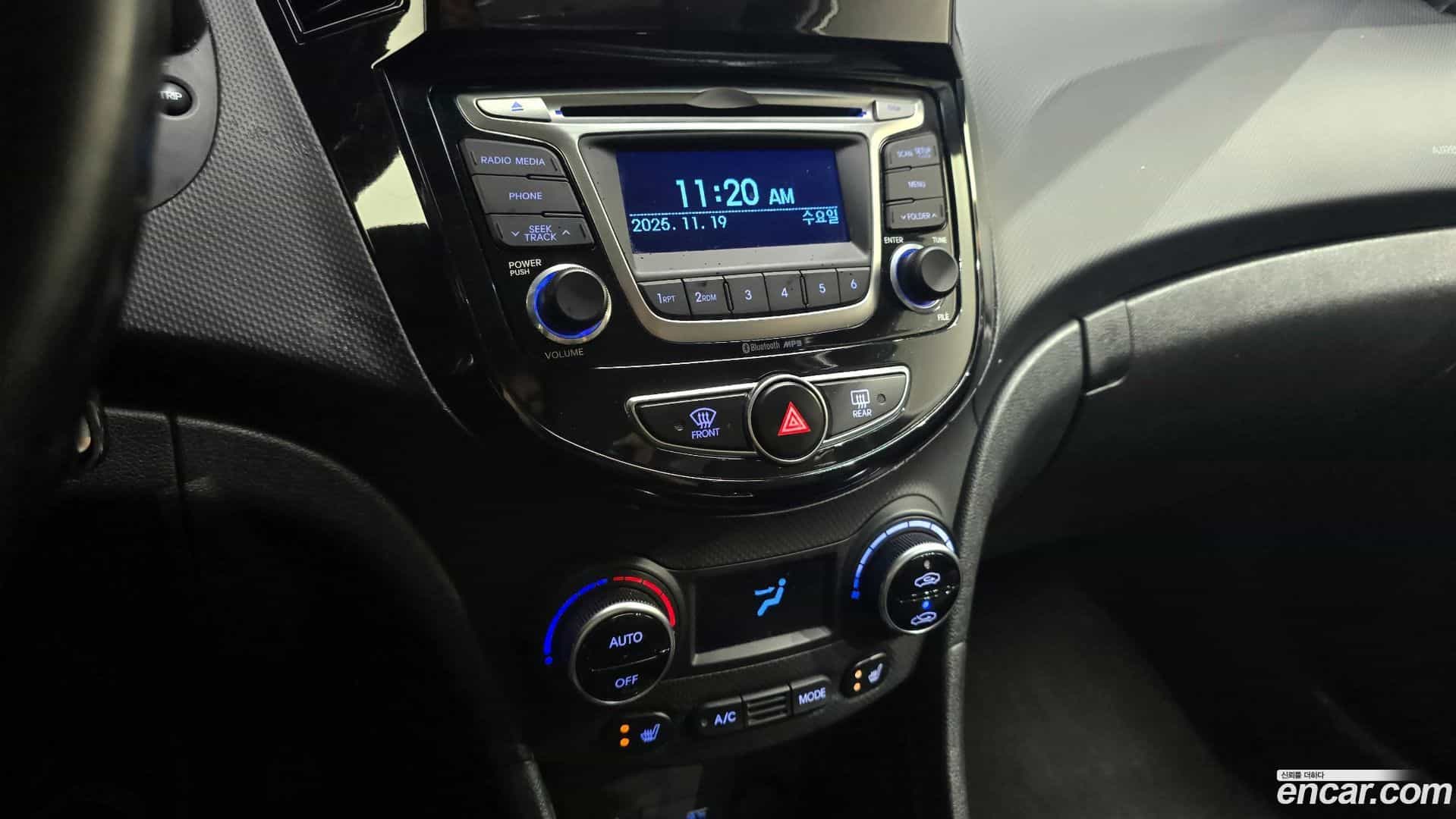 Accent Hyundai 2015.3-OPTION-023