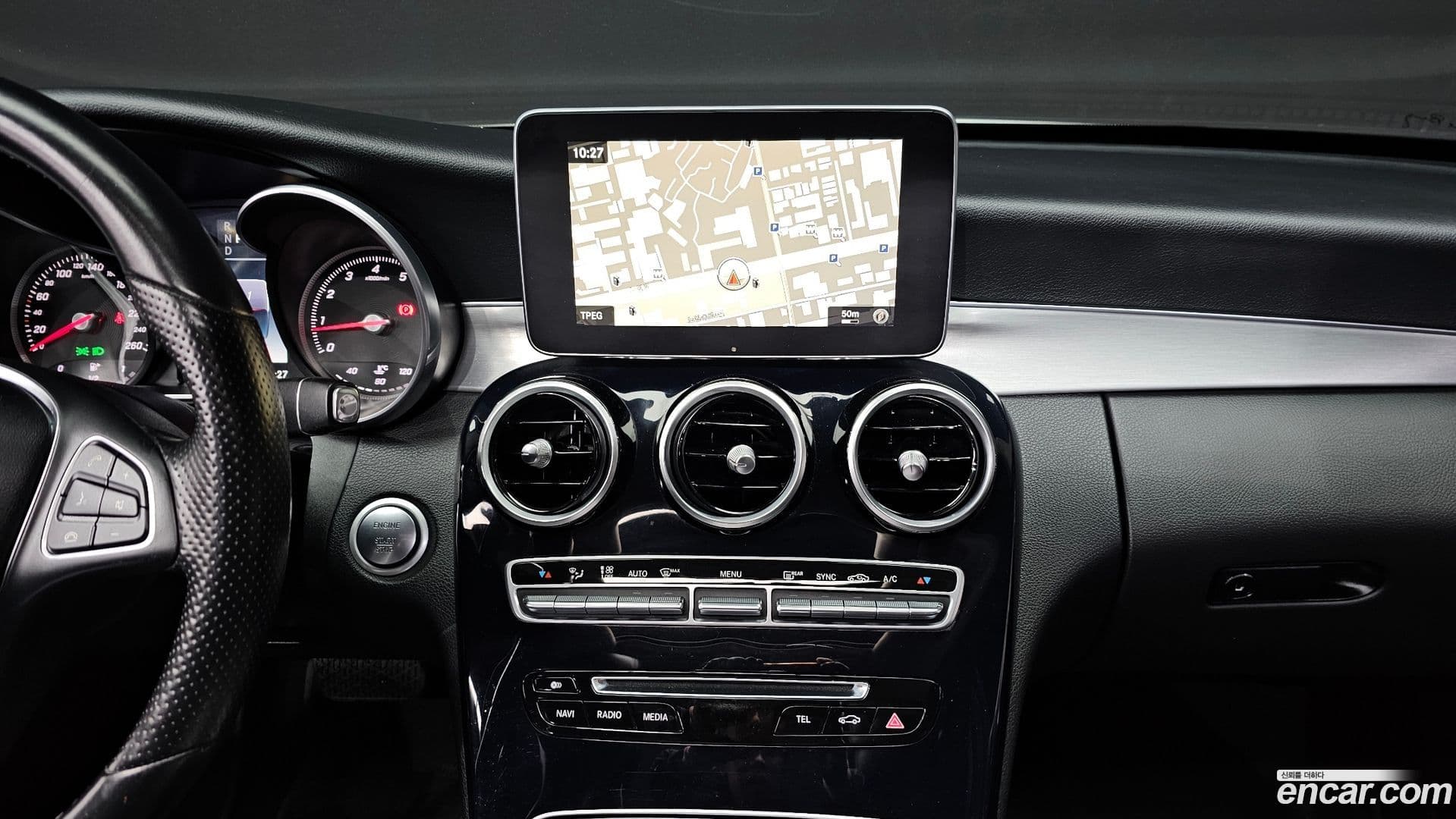 Main__Slider__Photo:C-Class Mercedes-Benz 2016.8-13