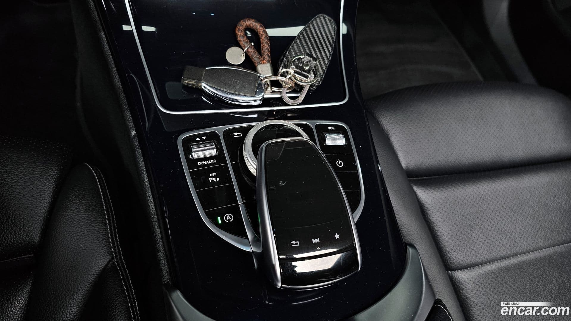 Main__Slider__Photo:C-Class Mercedes-Benz 2016.8-17