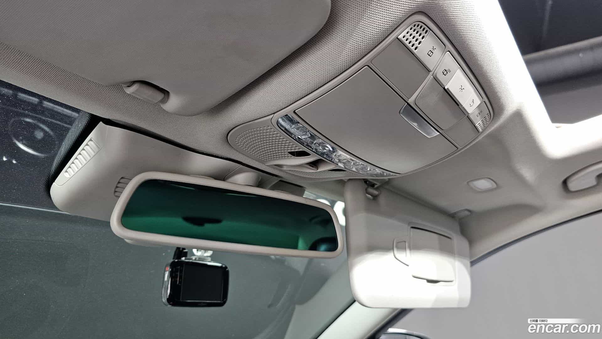 C-Class Mercedes-Benz 2016.8-OPTION-024