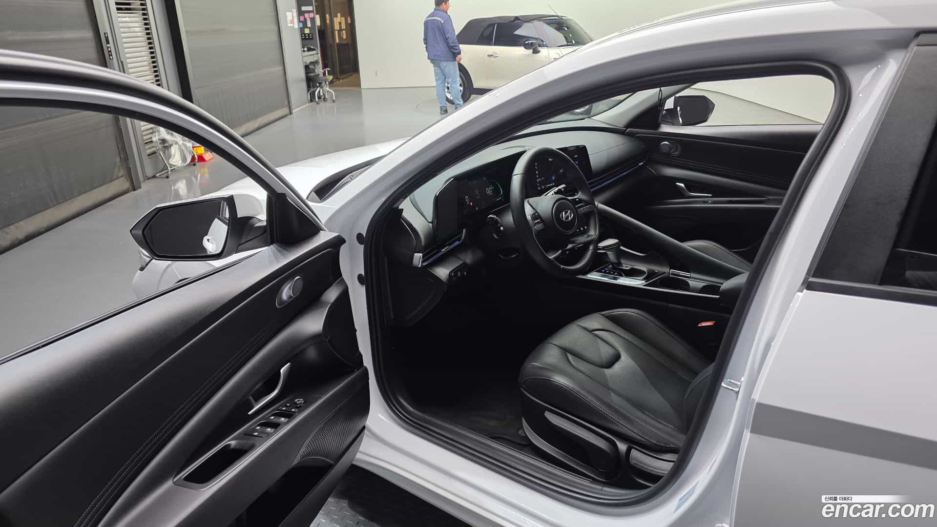 AVANTE Hyundai 2024.6-INNER-010