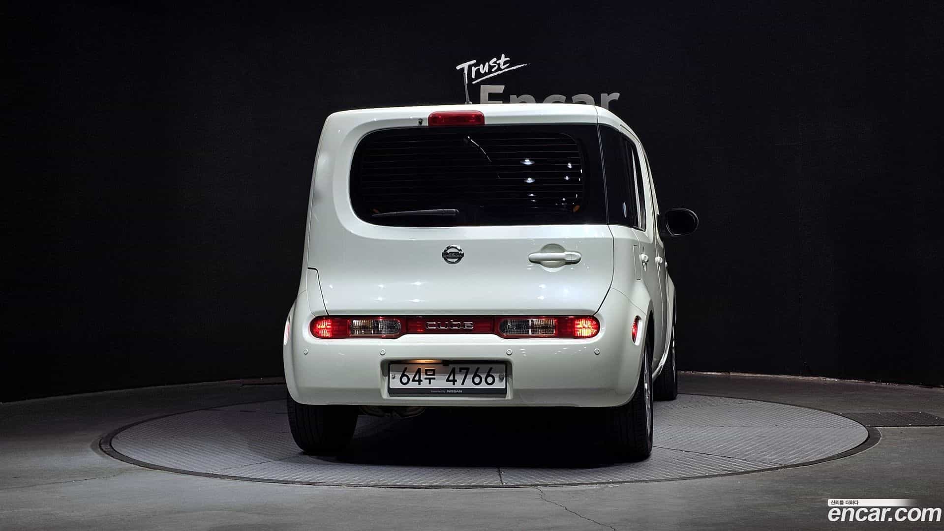 Cube Nissan 2011.11-OUTER-004