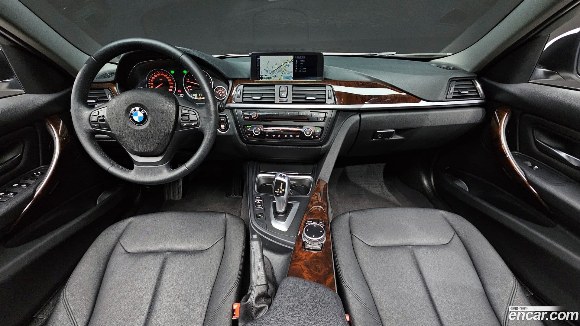 Main__Slider__Photo:3-Series BMW 2013.10-6