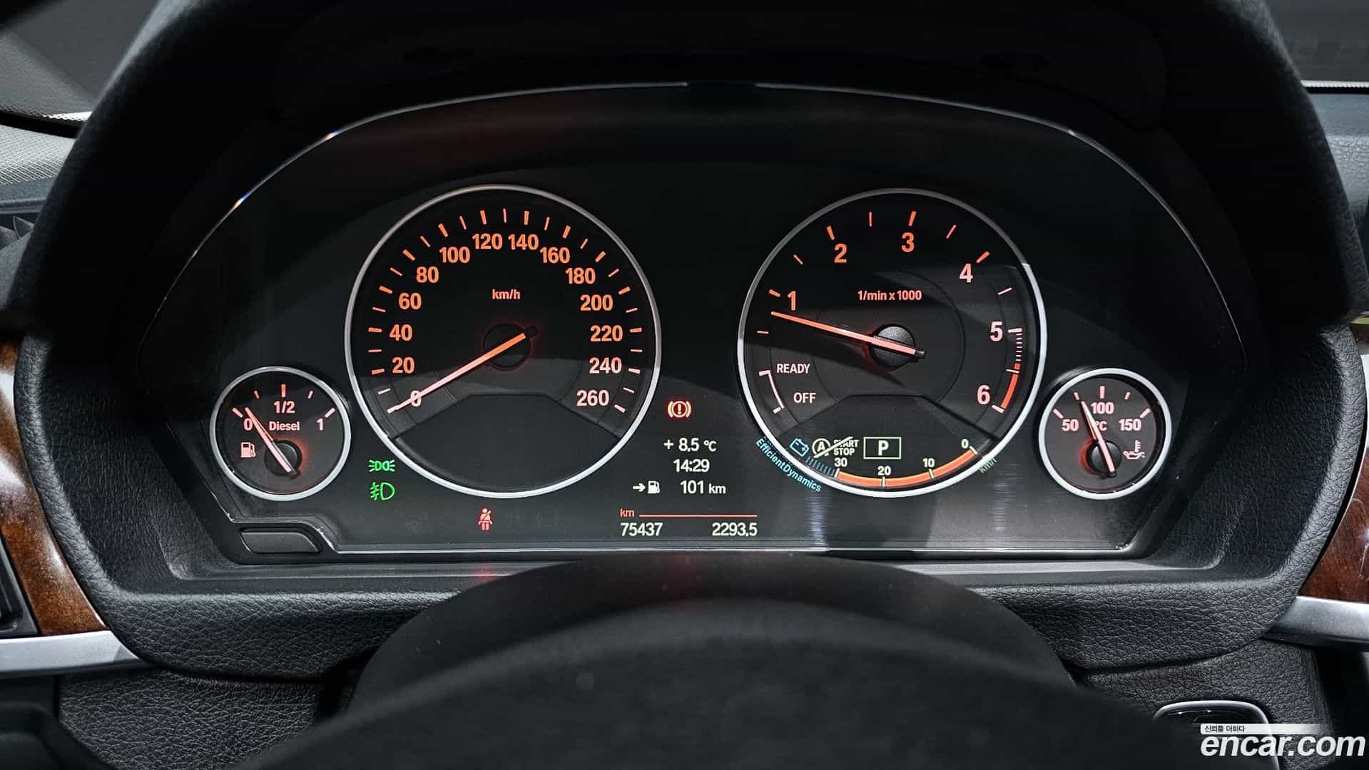 3-Series BMW 2013.10-INNER-008