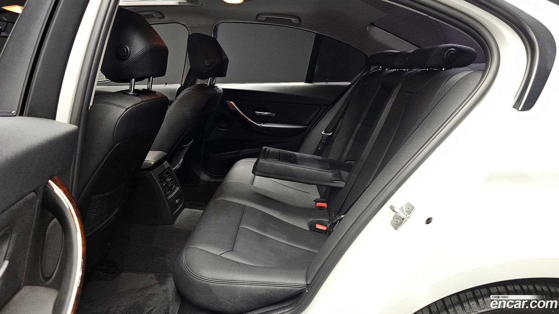 Main__Slider__Photo:3-Series BMW 2013.10-11