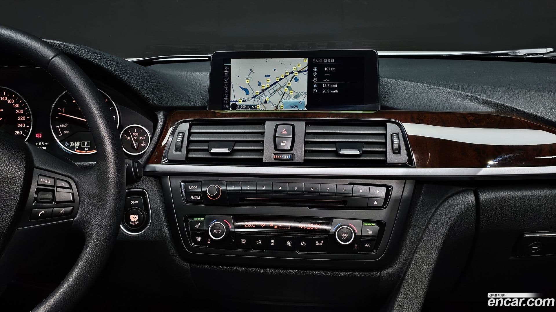 Main__Slider__Photo:3-Series BMW 2013.10-14