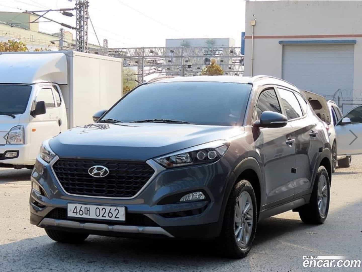 Tucson Hyundai 2016.10-OUTER-001
