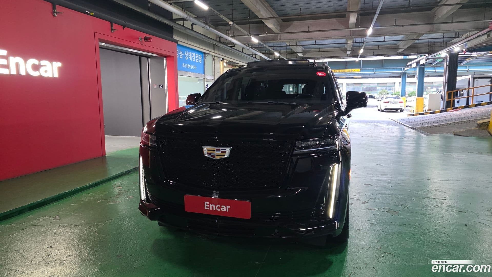 Main__Slider__Photo:Escalade Cadillac 2023.0-2